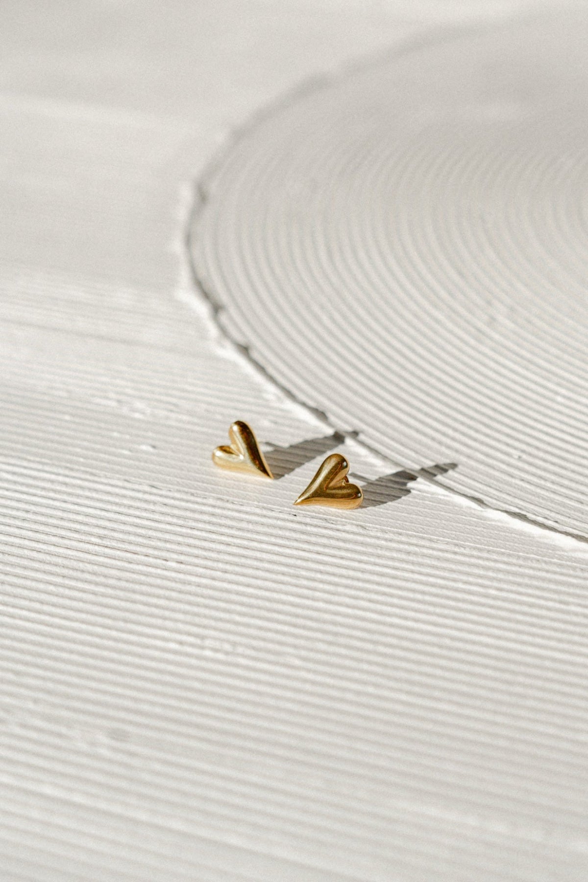 Hartjes Knopjes Oorbellen Goud