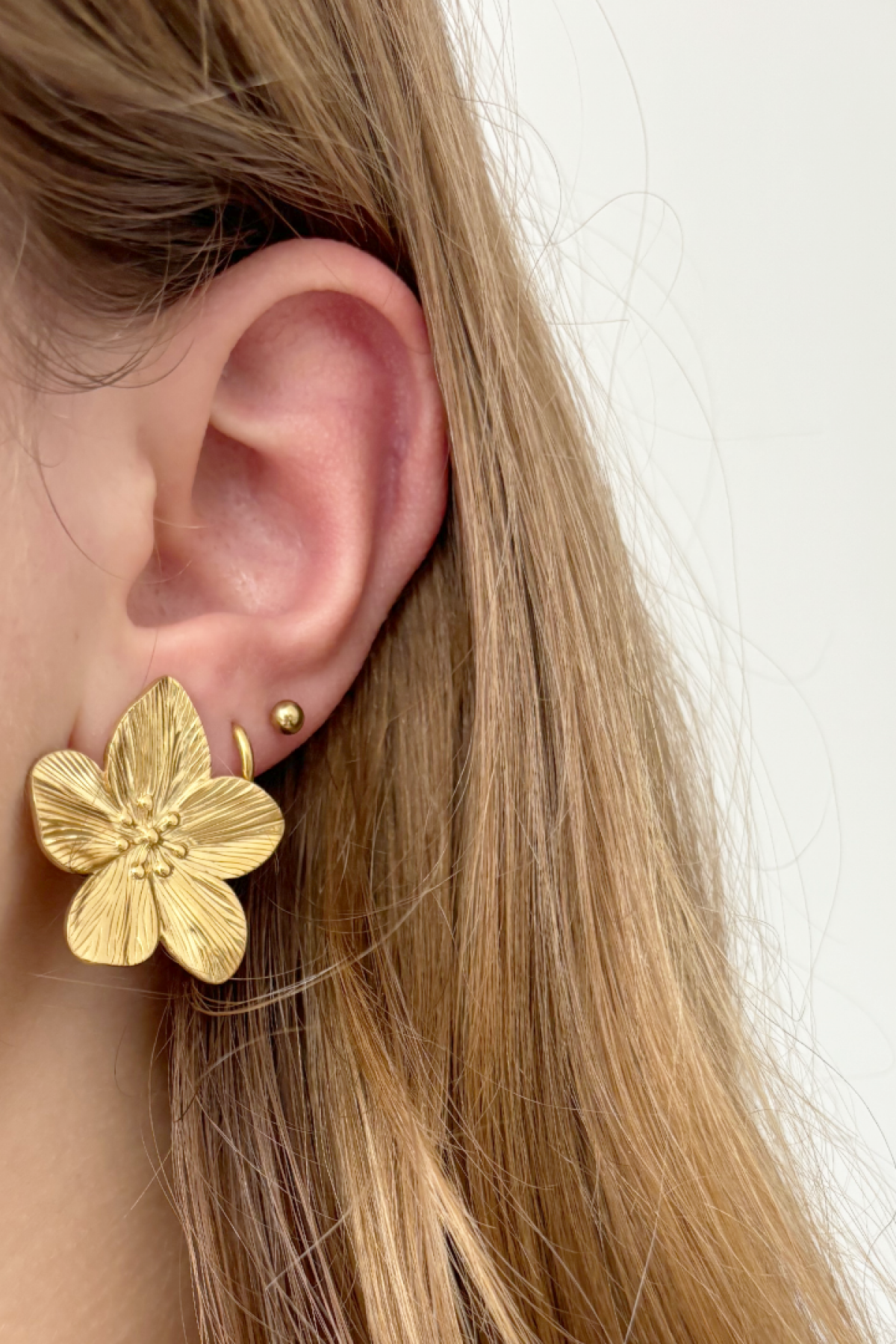 Statement bloem oorbellen Oorbellen