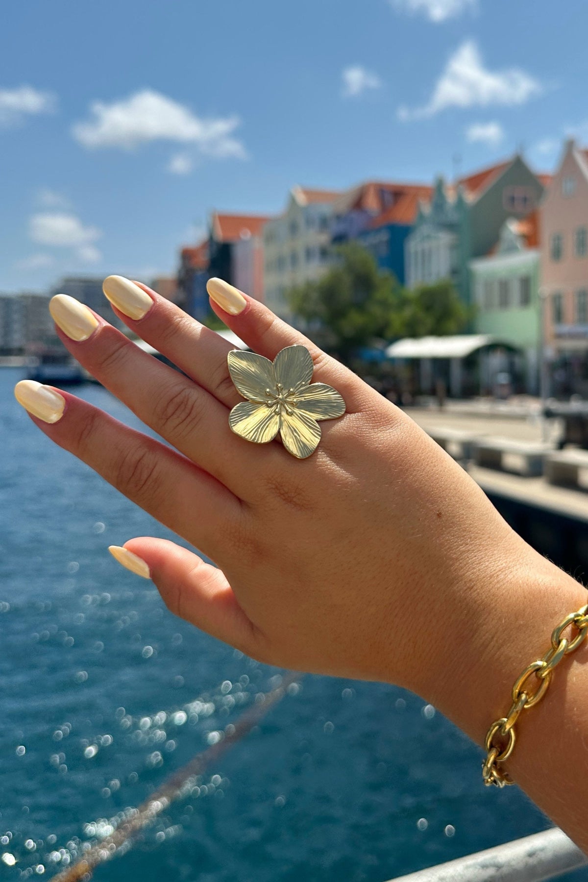 Grote Bloem Ring Goud