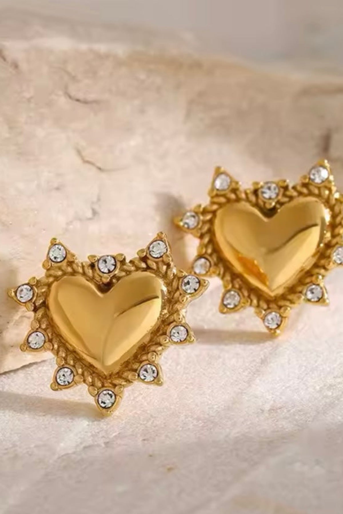 Goude spike hartjes oorbellen Earrings